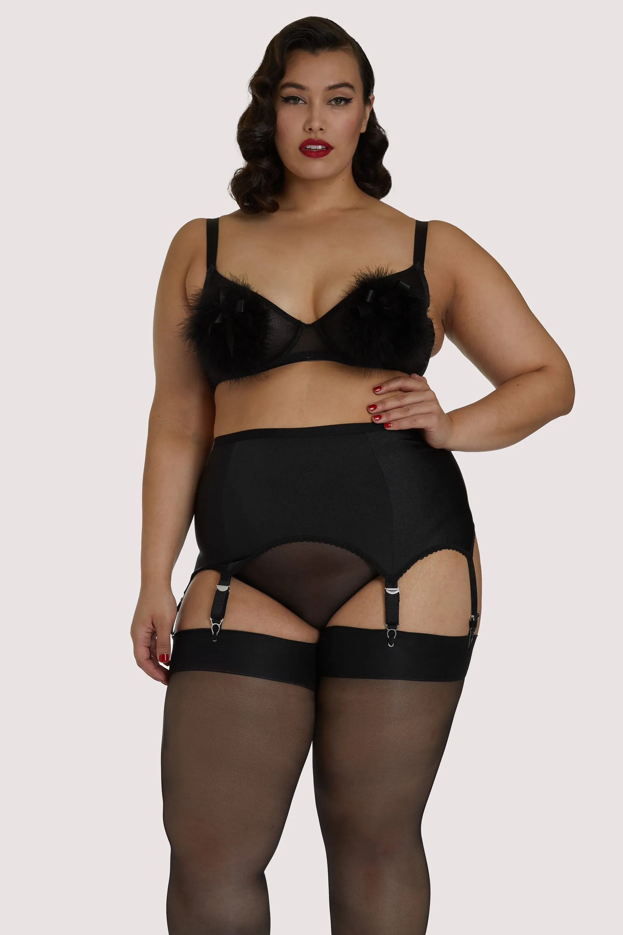 Retro Classics 6-Strap Suspender Belt