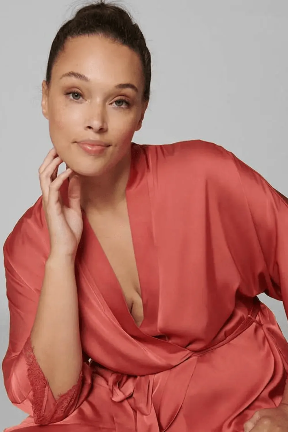Satin Secrets Kimono in Quartz Pink