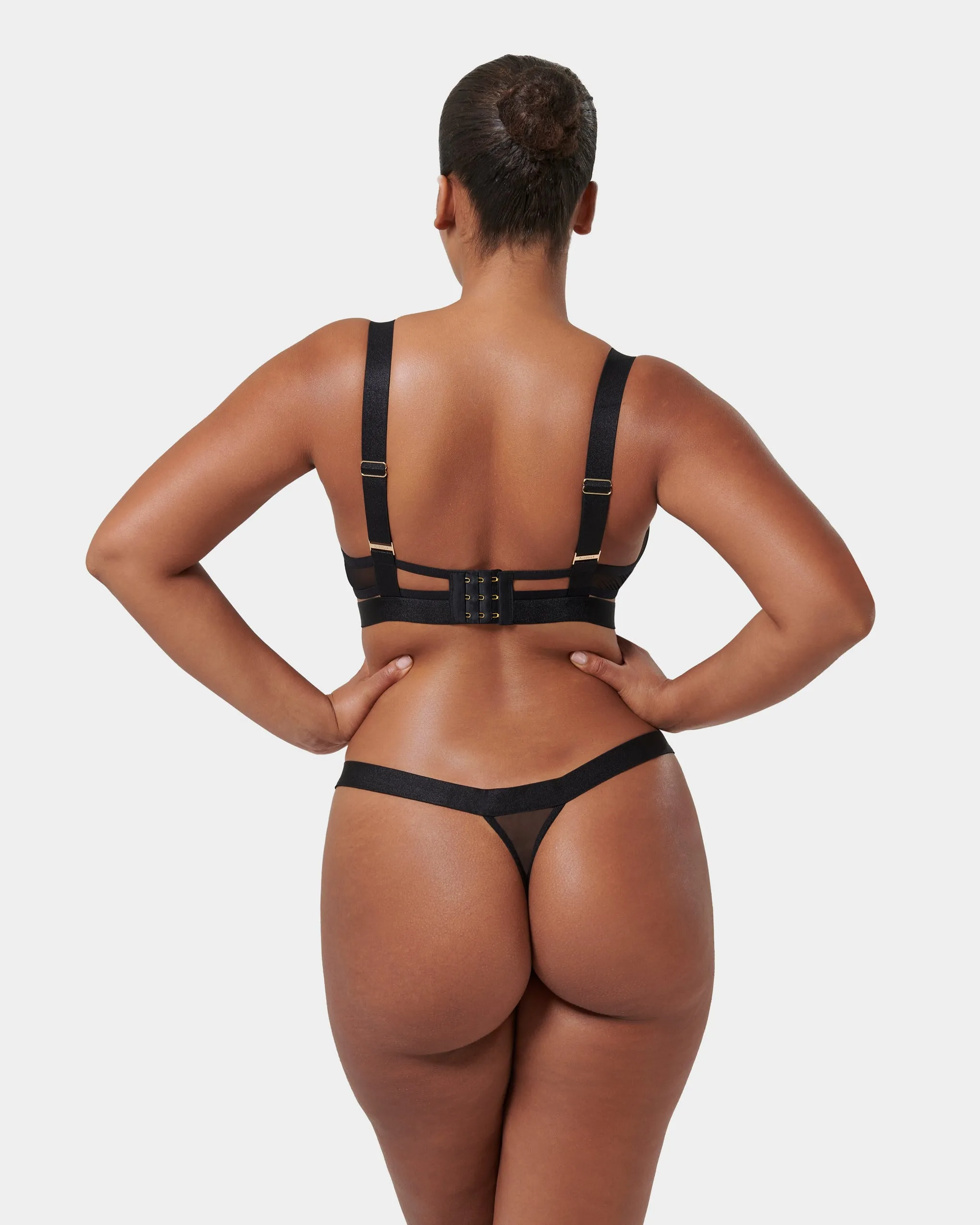 Set: Trinity Black